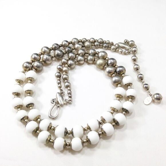 Vintage Liz Claiborne White Lucite Beaded Necklace, Silver Tone, 19 In - Picture 10 of 10